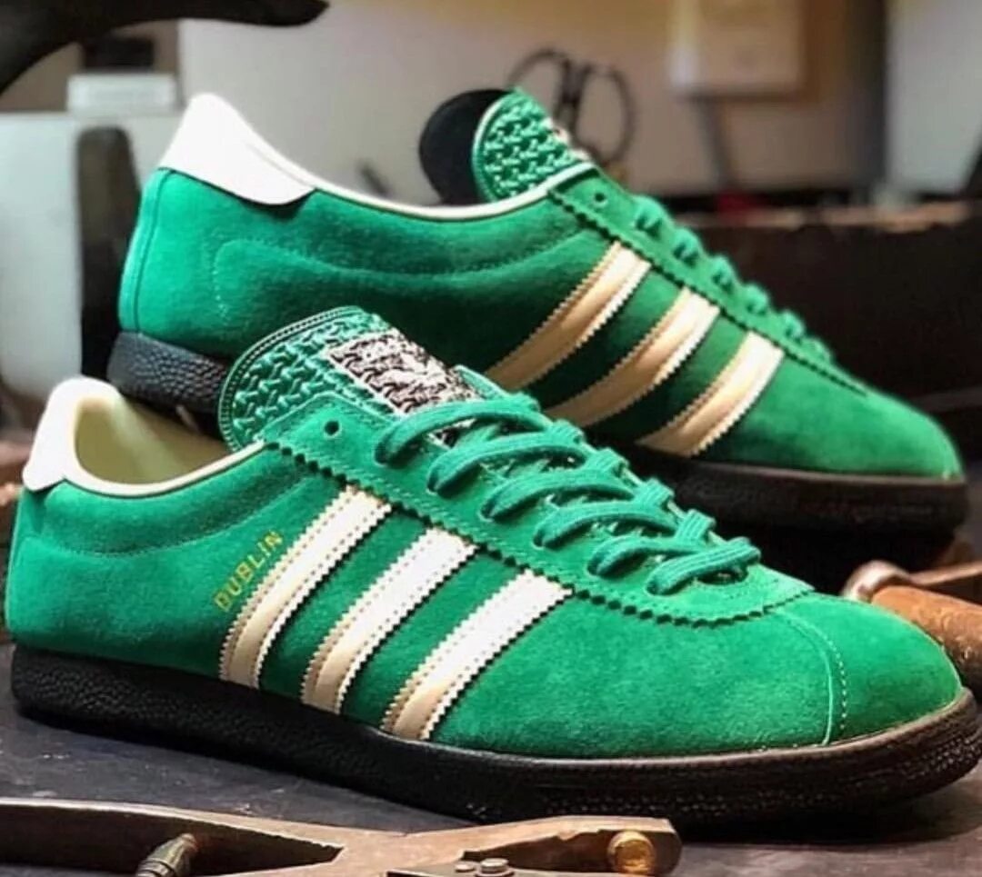 Ретро кроссовки купить. Кроссовки adidas Dublin. Кроссовки adidas Munchen Green. Casuals adidas кроссовки Spezial. Adidas Spezial 2022.