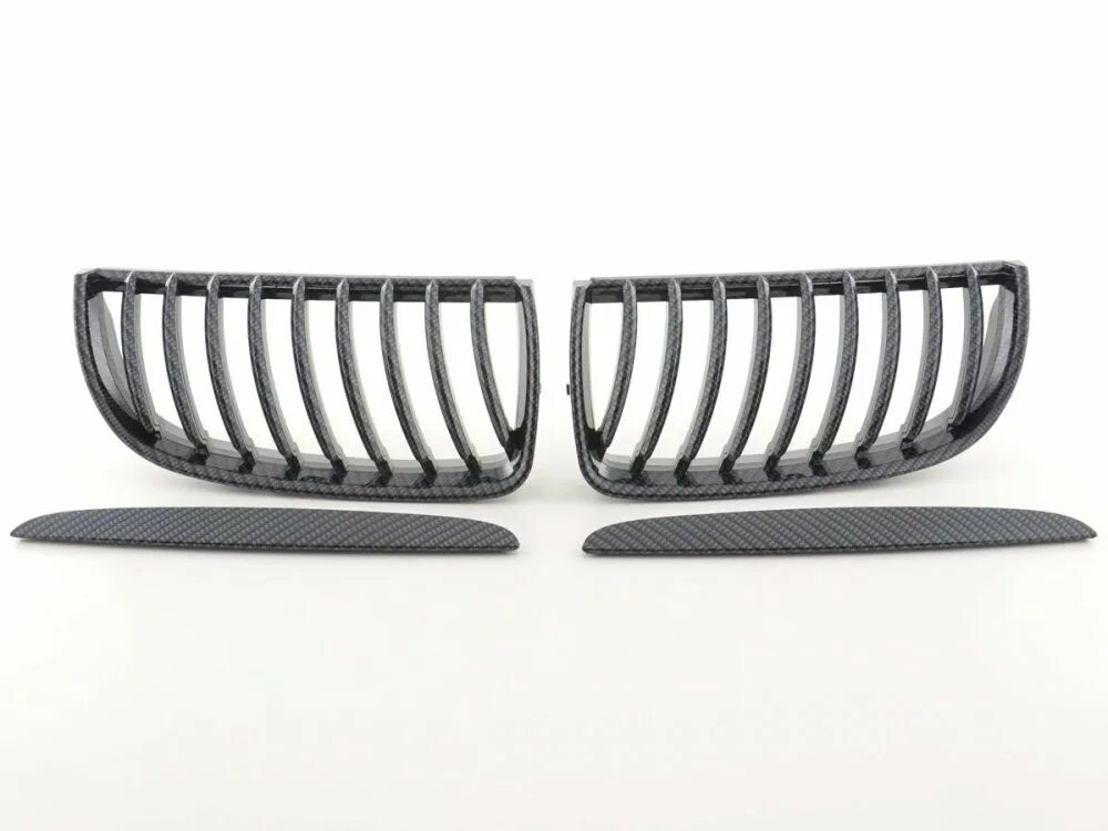 Решетка р. Решетка радиатора kia carnival. Решетка р. Решетка радиатора крайслер 300с бентли. Решетка радиатора тигуан 2010.