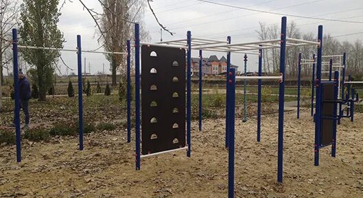 площадка номер 4. площадка номер 4. вертолетная площадка ночью. площадка номер 4. турник астрахань.