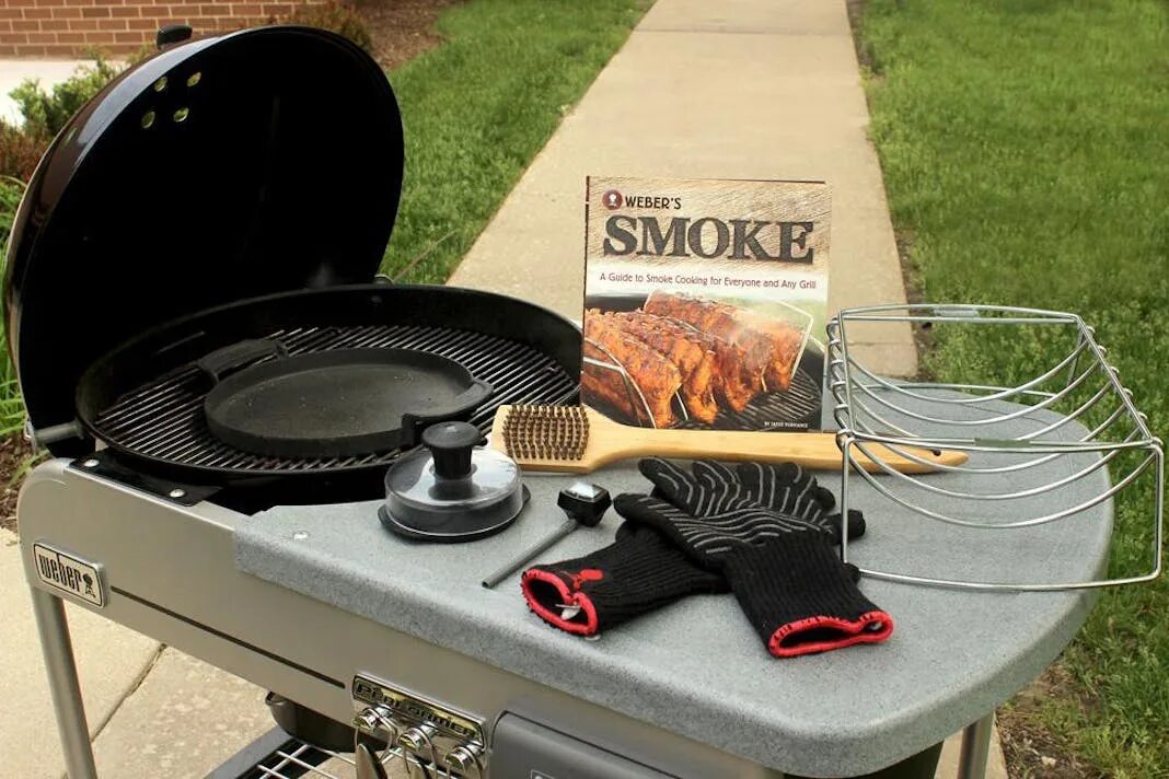 Weber набор для гриля. Жароотсекатель weber. weber 7152. гриль наборы с логотипом. воздуходувка для гриля вебер.