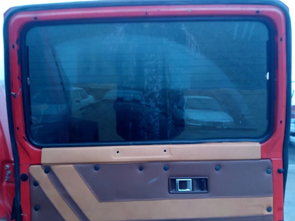 Задняя дверь митсубиси паджеро 2. Митсубиси паджеро 2 дверка. Задняя дверь митсубиси паджеро 2. Дверь багажника мицубиси паджеро 4. Митсубиши паджеро 2 дверка.