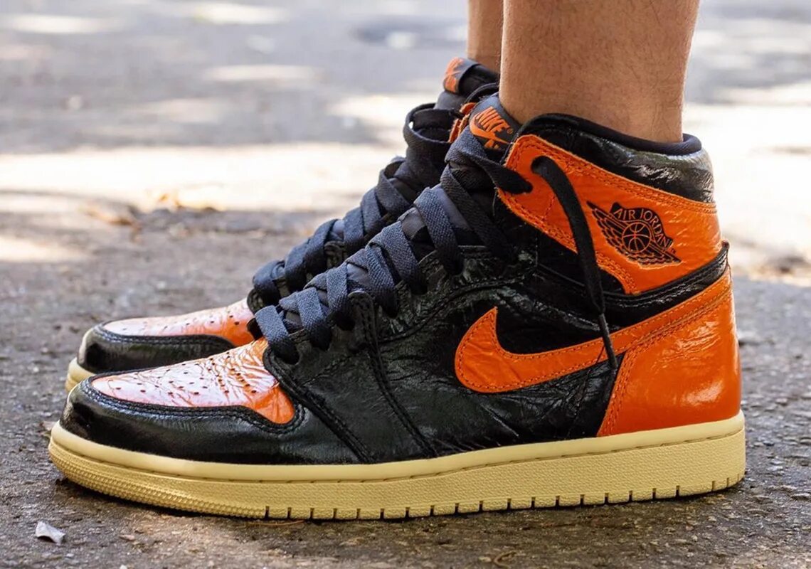 Джорданы 1 черные. Nike Air Jordan 1 High Shattered Backboard. Nike Air Jordan 1 High og. Nike Air Jordan 1 Shattered Backboard. Nike Air Jordan 1 Retro High.