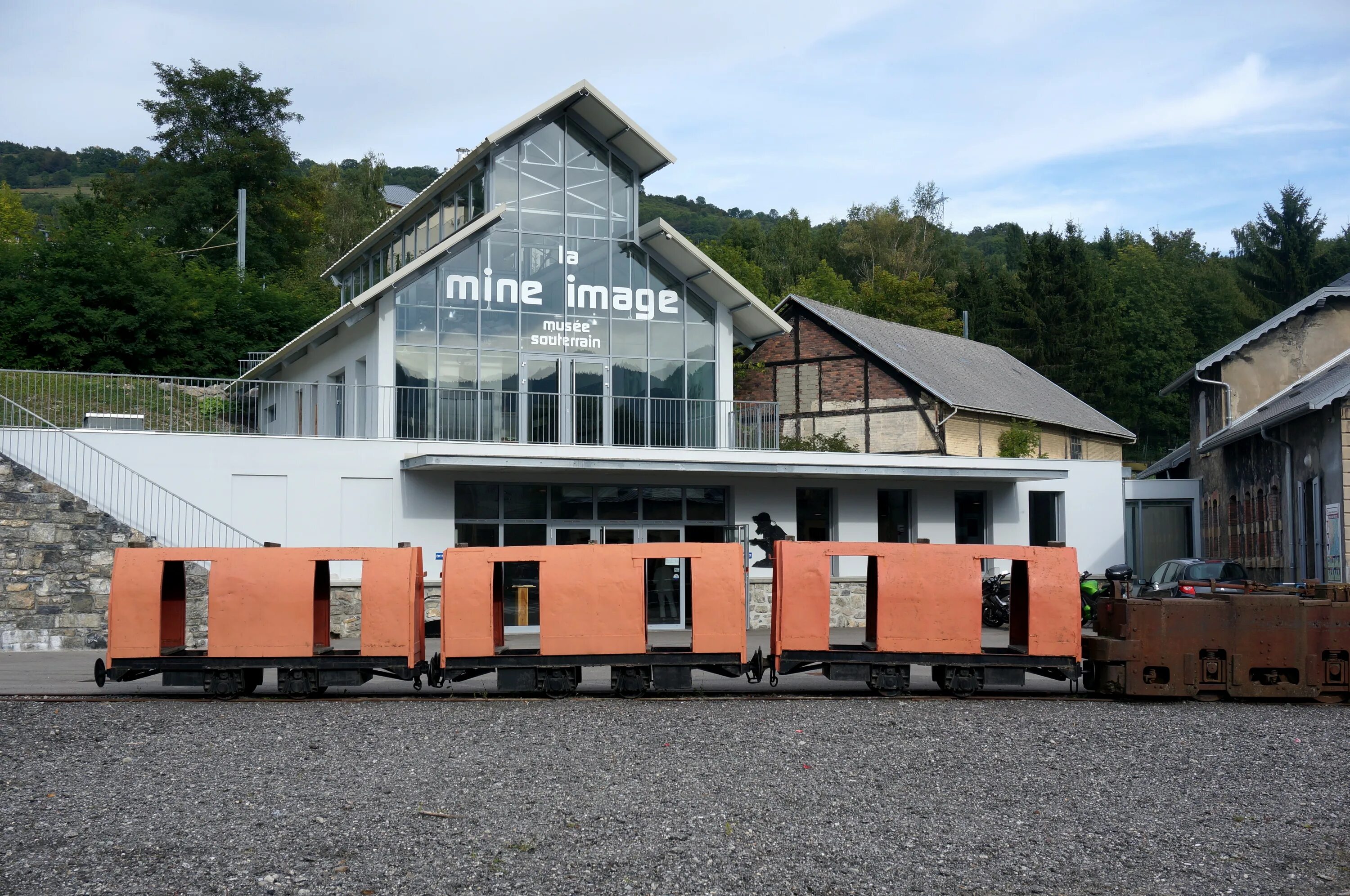 La mine. La mine. Овернь рон альп индустрия заводы. Ла мотт. La mine.