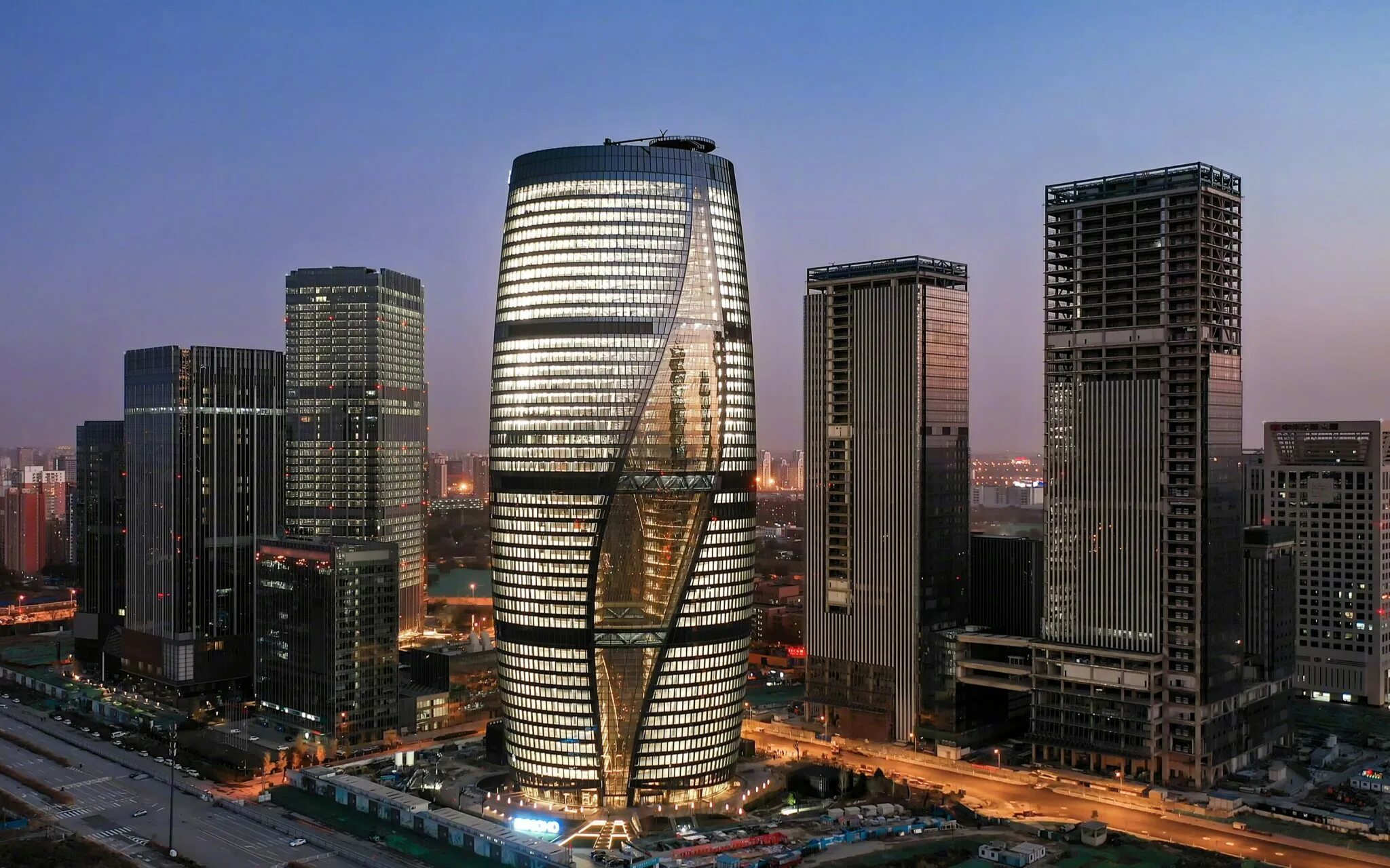 Небоскреб столица. Башня Leeza Soho, Пекин, Китай. Небоскреб Leeza Soho. Пекин небоскребы Soho Заха Хадид. Пекинская башня CITIC.