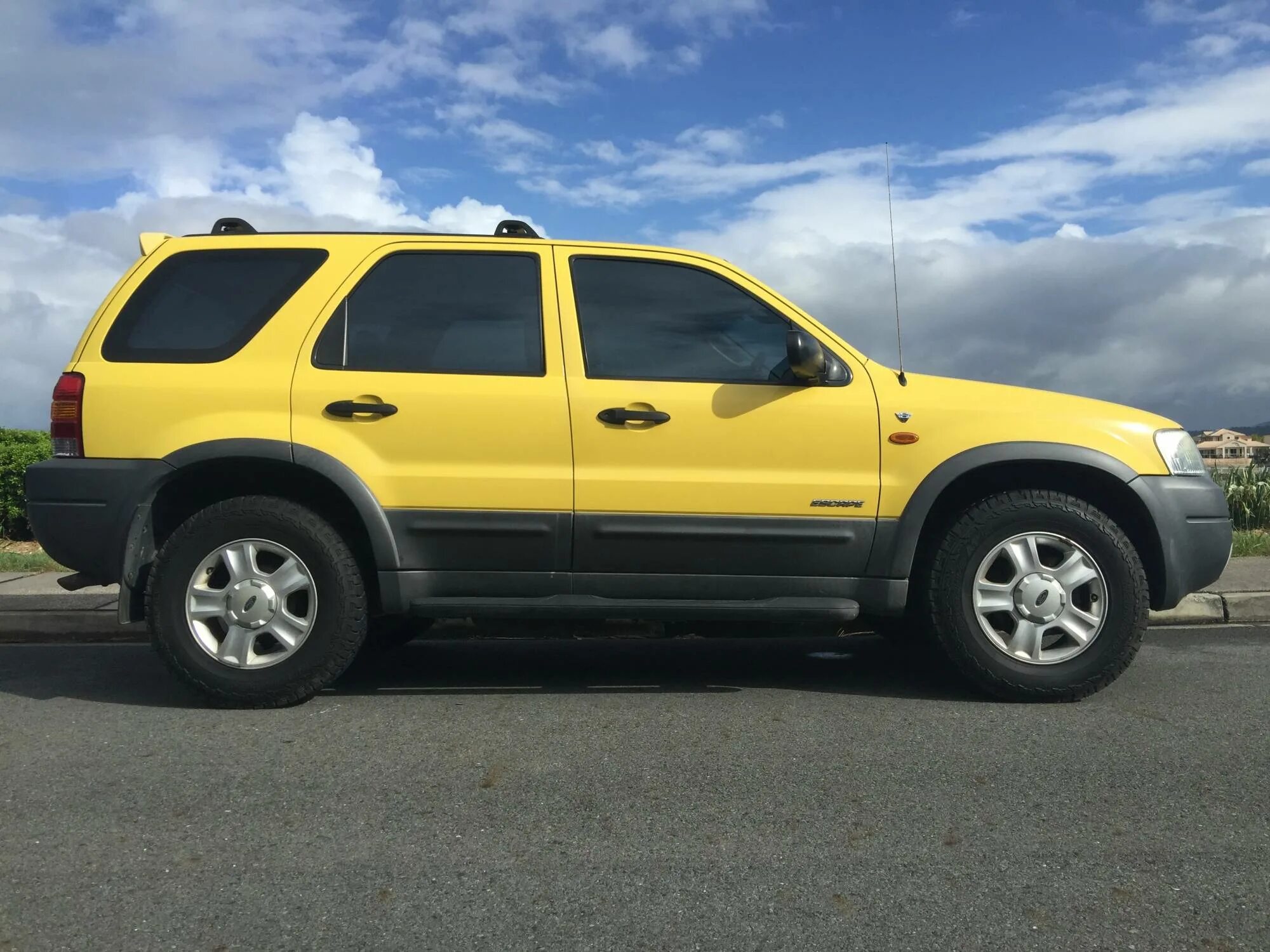 Форд эскейп шины. Форд эскейп 2001. ford эскейп 2001. форд эскейп 4 поколения. ford escape 2001 года.