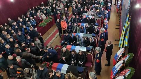 Простились с погибшими летчиками в твери