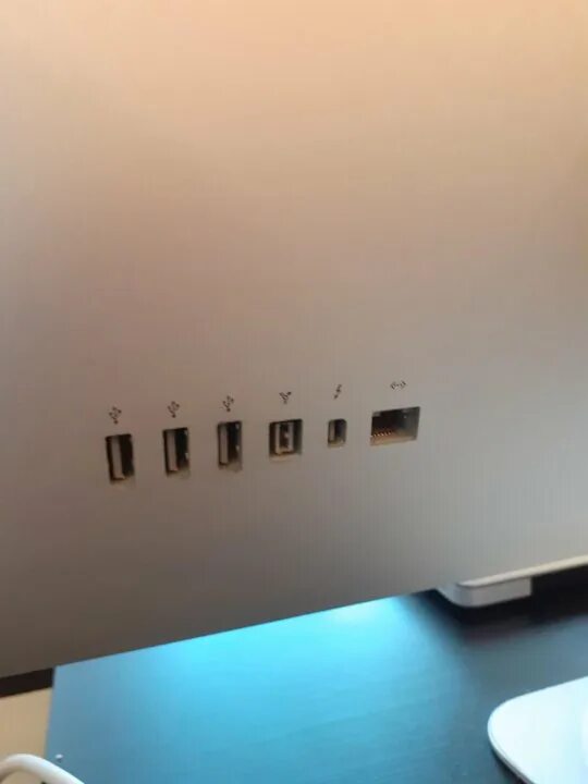 Эппл тандерболт дисплей. Apple thunderbolt display 27 разъемы. Монитор thunderbolt 27 дюймов. Монитор apple thunderbolt display 27. Apple thunderbolt display 27 a1407.