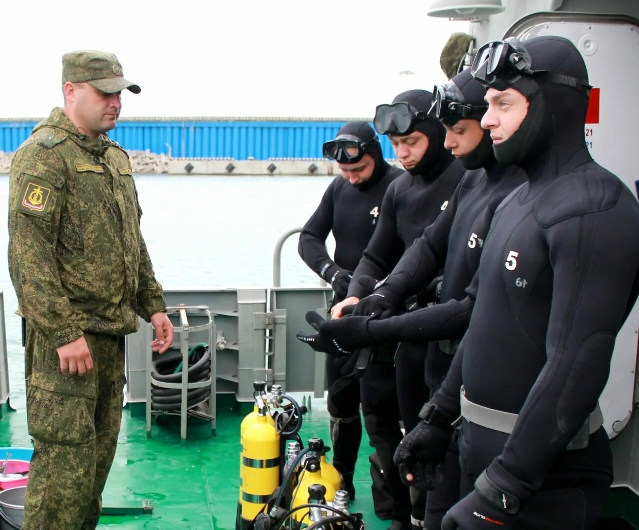 Военное морское образование. Боевые пловцы ВМФ. Боевые пловцы ВМФ СССР. Боевые пловцы России. Военный водолаз.