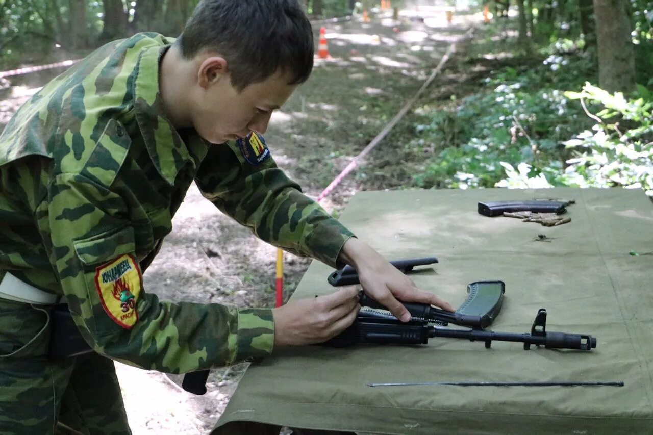 Военно спортивные общества. Военно-спортивные игры. Автомат Зарница. Стрельба Зарница. Оружие для военно-спортивной игры Зарница.