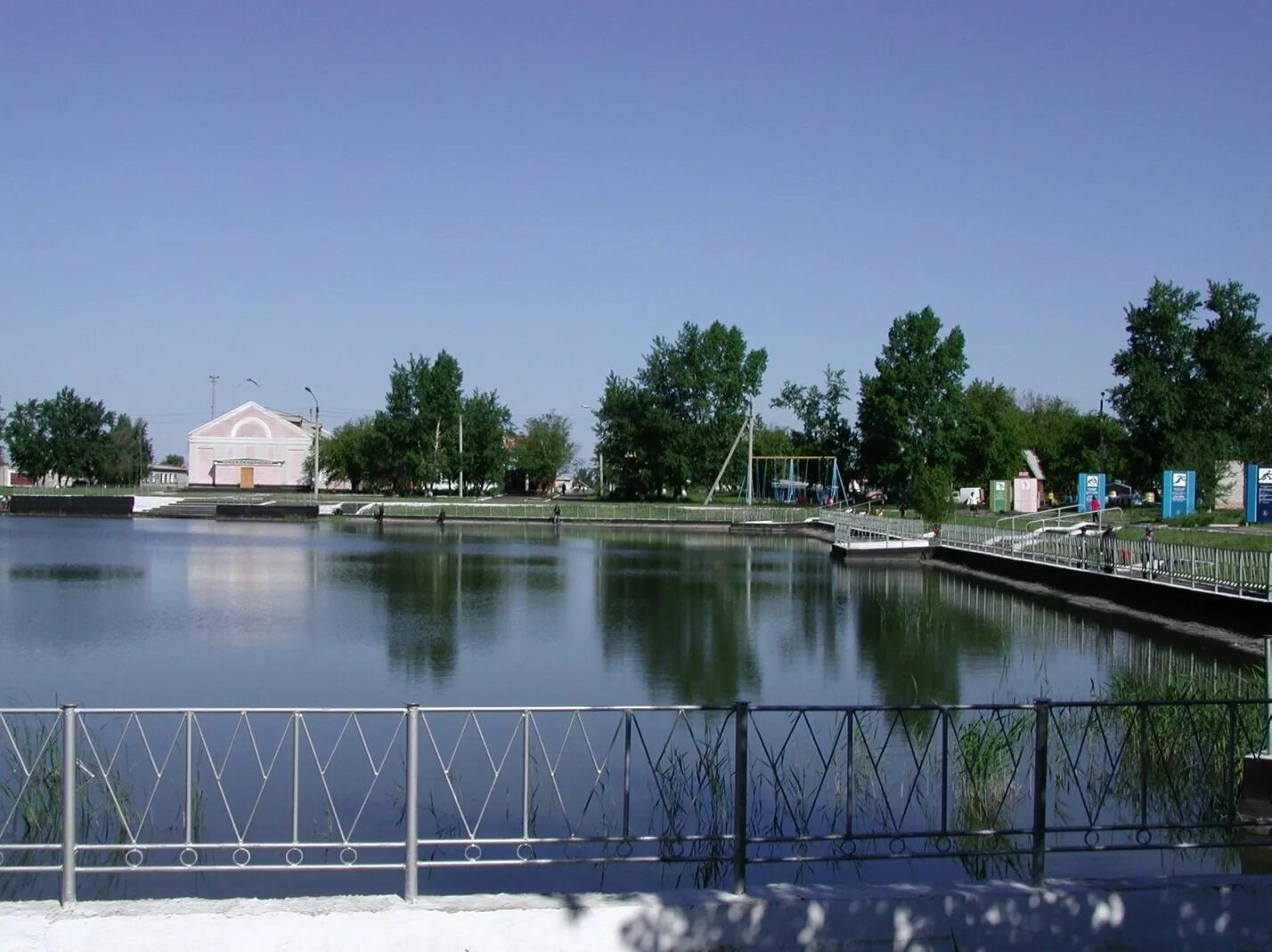 Благовещенск Алтайский край. Набережная в Благовещенке, Алтайского края. Благовещенка Алтайский край достопримечательности. Благовещенка Алтайский край озеро. Благовещенка алтайский край одноклассники