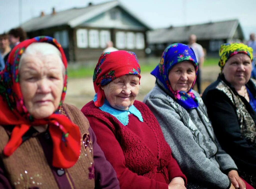 Самое пожилое население. Жители сельской местности. Пенсионеры в России. Сельские пенсионеры. Бабушки в России.