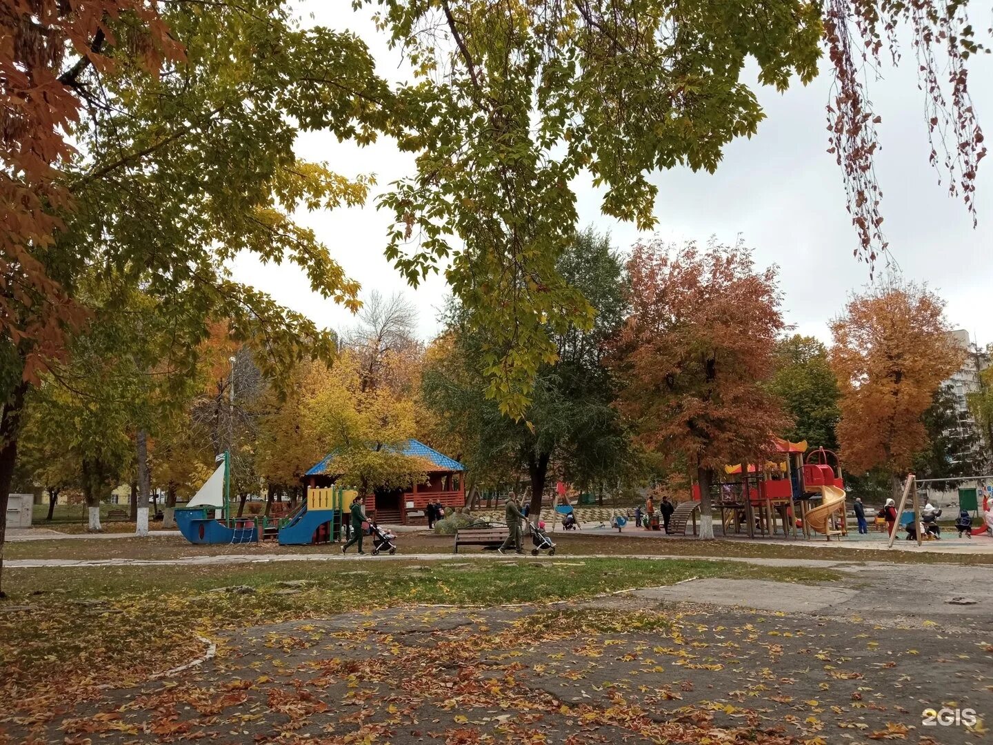 Парк Щорса Луганск. Самара парк Щорса кладбище. Парк Щорса школа Самара. Парк щорса самара