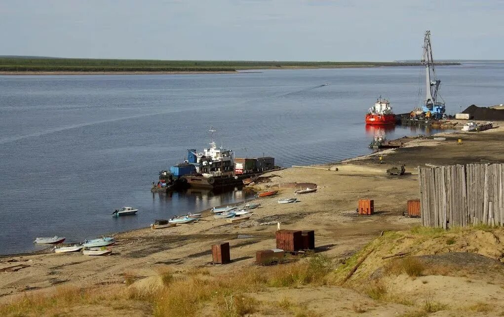 Хатанга (село). Сельское поселение хатанга красноярского края. Морской порт хатанга. Хатанга море. Морской порт хатанга.