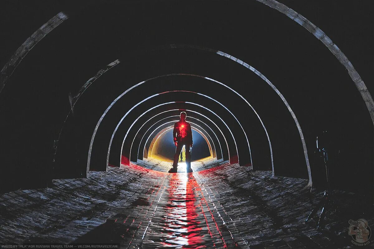 Underground system. Подземное путешествие. Подземное перемещение. Туннель для машин. Диггеры станция красные ворота.