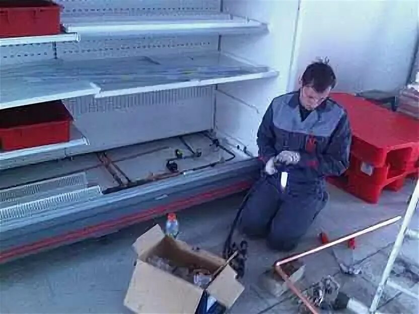 Автослесарь моторист. Ремонт аппаратов нижний новгород. Мастер по ремонту телевизоров. Слесарь по ремонту автомобилей. Ремонт аппаратов нижний новгород.