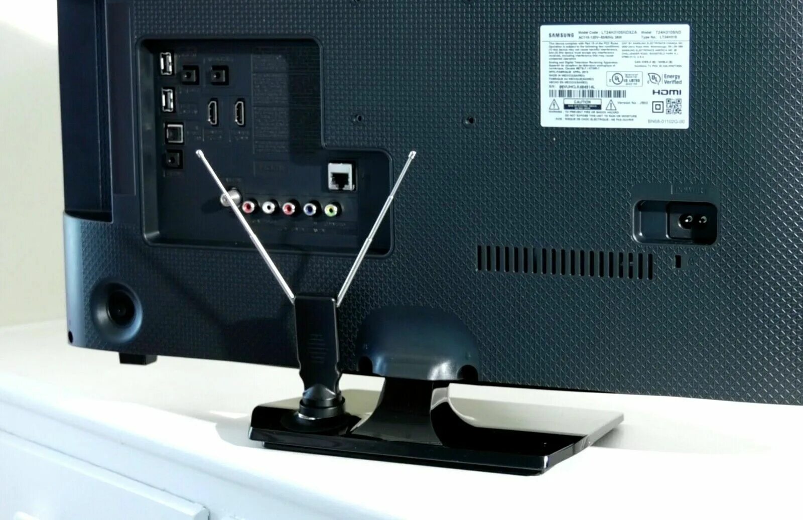 Rca digital indoor antenna. Комнатная антенна аушра. Антенна для телевизора самсунг. Антенна tv indoor antenna. Плоская спиральная антенна 87мгц.