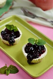 Mini Blueberry Cheesecakes Cool Whip Desserts, Ww Desserts, Chocolate Desse...
