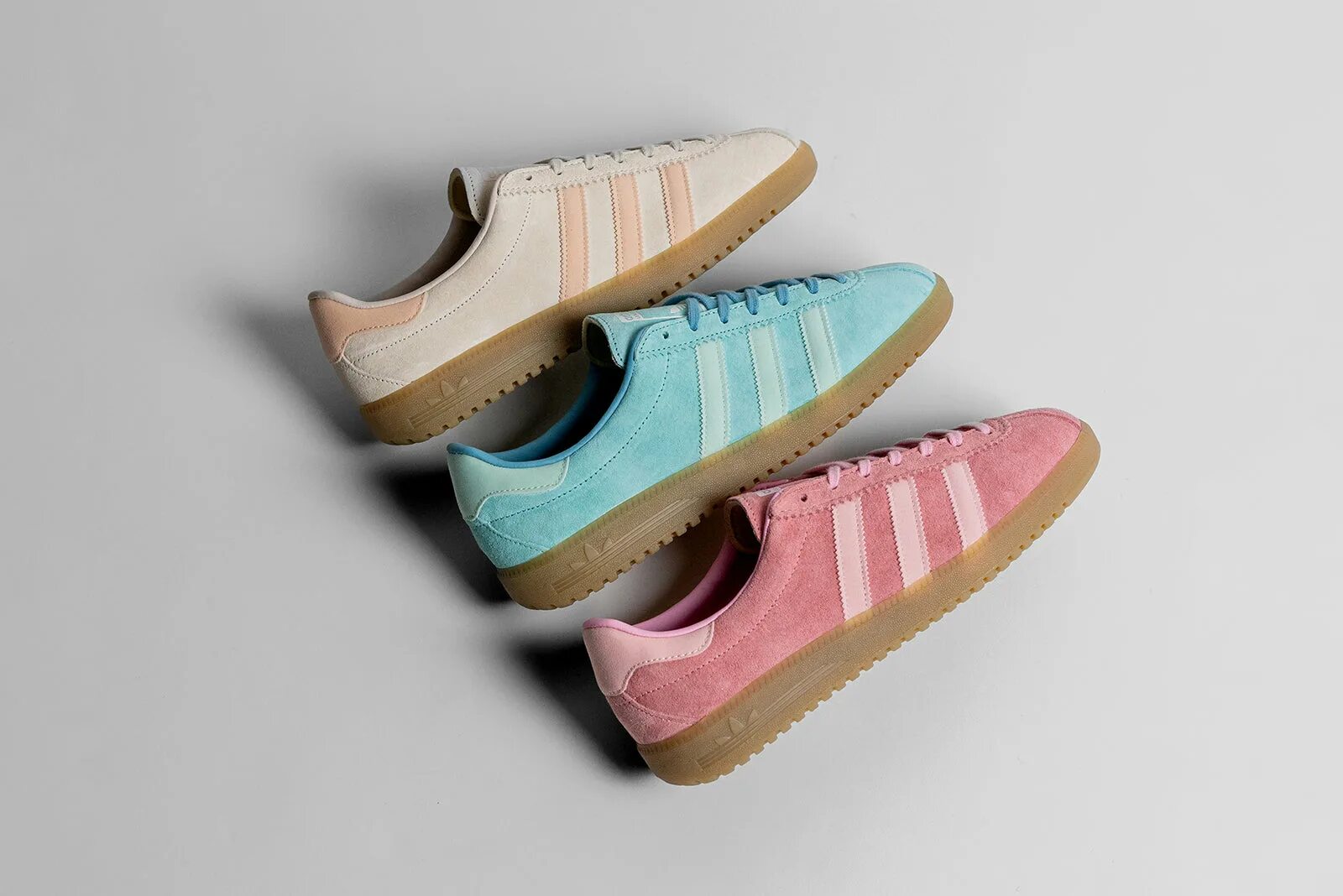 Адидас бермуда розовые оригинал. Adidas bermuda grey. Кроссовки adidas bermuda. Adidas bermuda розовые. Adidas bermuda pink.