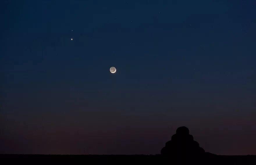 Марс планета вид с земли. Как выглядит марс с земли. Деймос с поверхности марса. Марс с земли невооруженным глазом. Марс планета вид с земли.