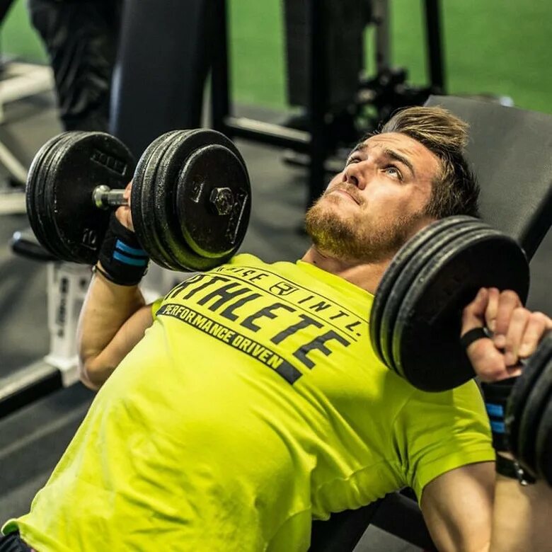 Перерыв в тренировках. Поставь спорт. Искусство ставить на спорт. Не ленюсь, тренируюсь.