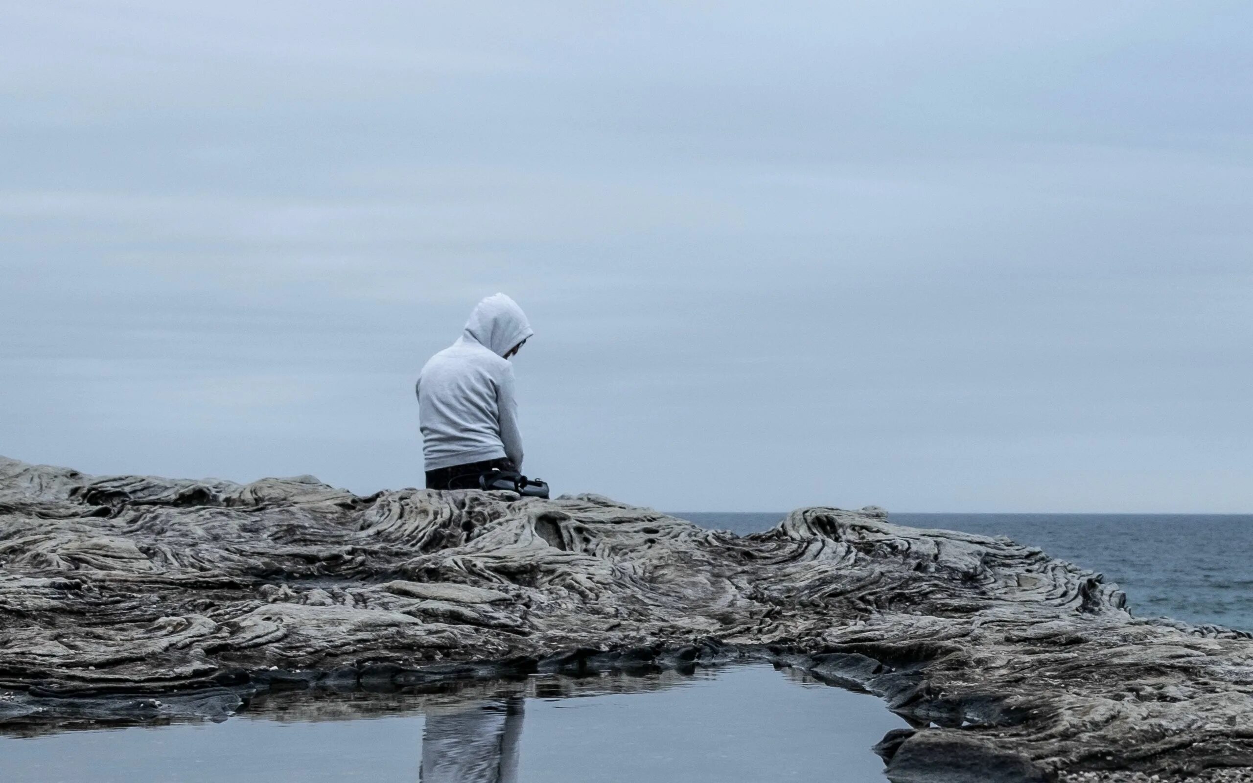 Грустью море не вычерпаешь. Море грусть. Море одиночество. Одинокий человек. Страх одиночества.