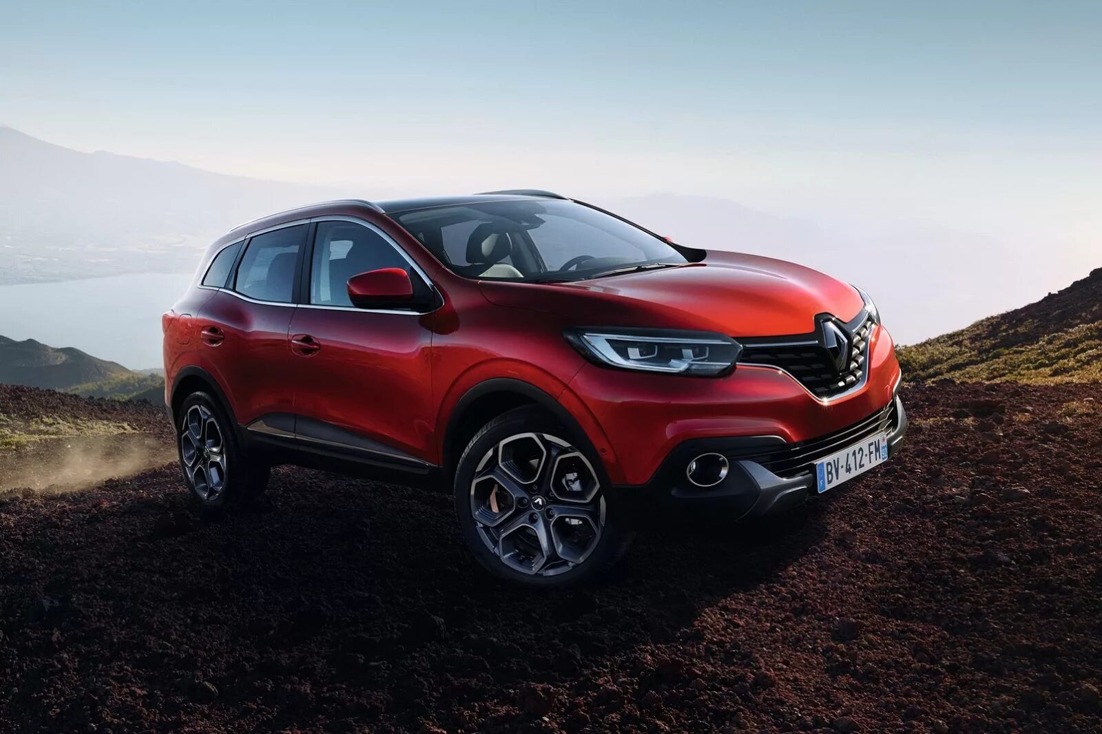 Масло в рено каджар. Рено Каджар 2022. SUV Renault Kadjar. Рено Каджар 2021. Новый Рено Каджар 2022.