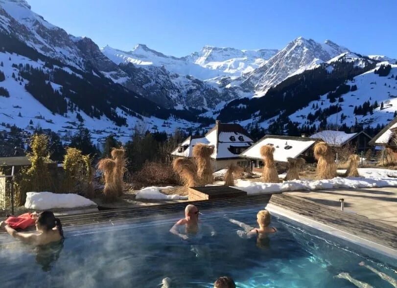 Уличный джакузи softub. Термальный комплекс aqua dome, лангенфельд. Лейкербад швейцария термальные бассейны. Горячие бассейны в горах. Сочи архыз термальный бассейн.