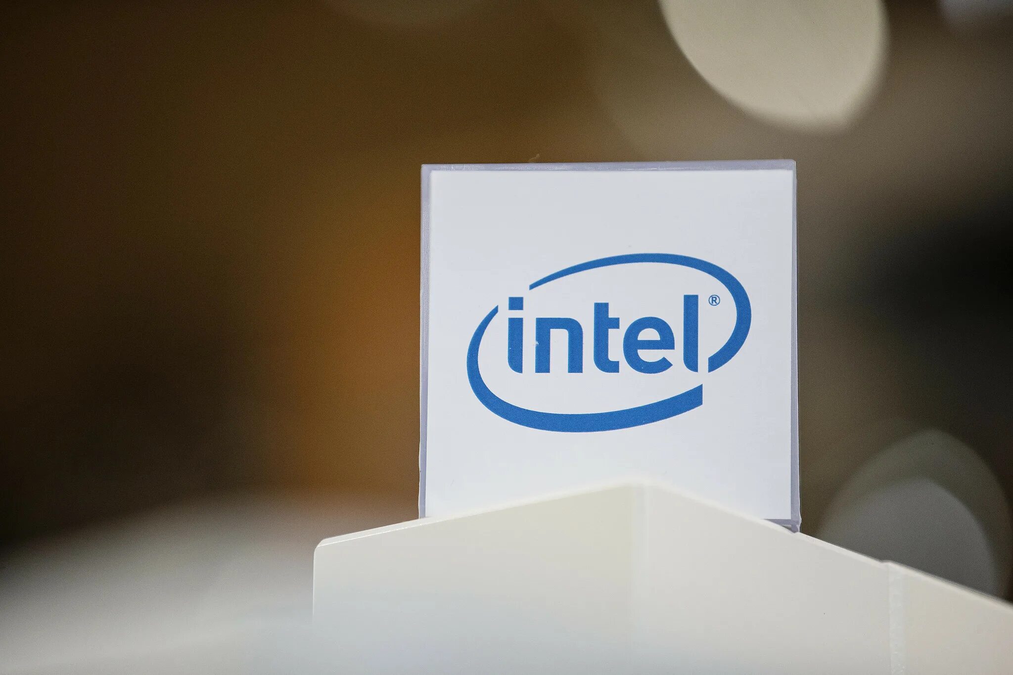 Reg intel. Intel компания. Корпорация Intel. Intel американская компания. Intel история компании.