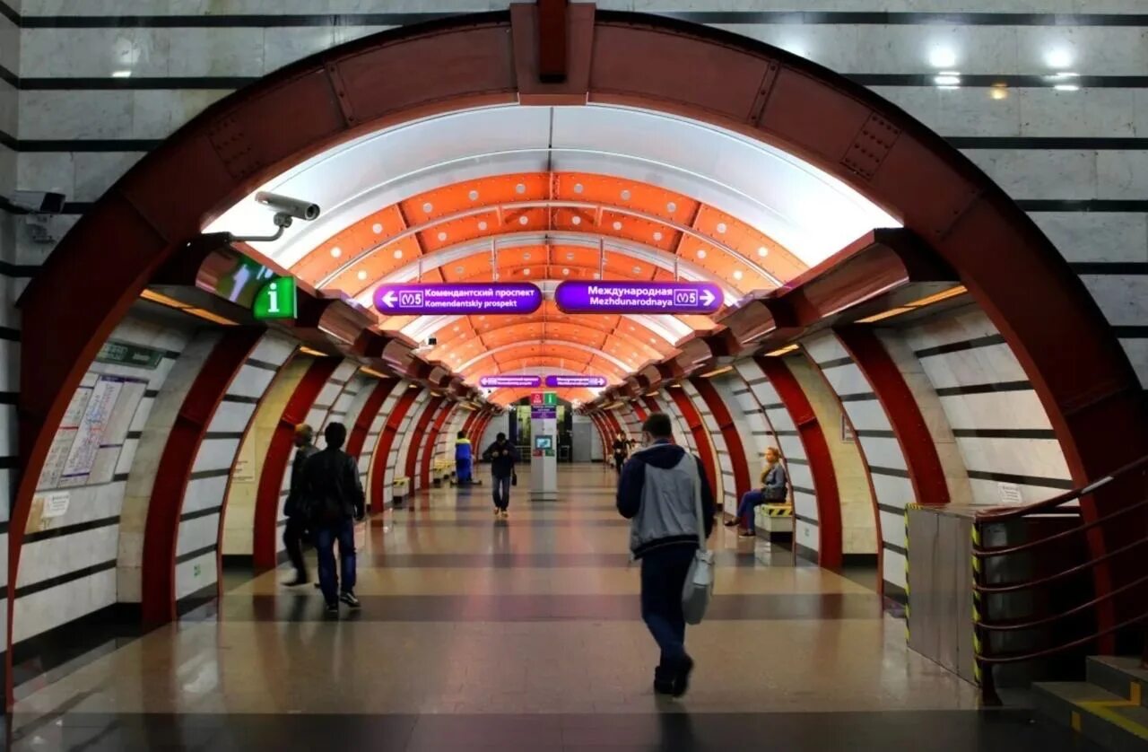 Обводный канал станция питер. Метро обводный канал санкт-петербург. Станция обводный канал санкт-петербург. Набережная обводного канала санкт петербург метро. Спб набережная обводного канала 121.