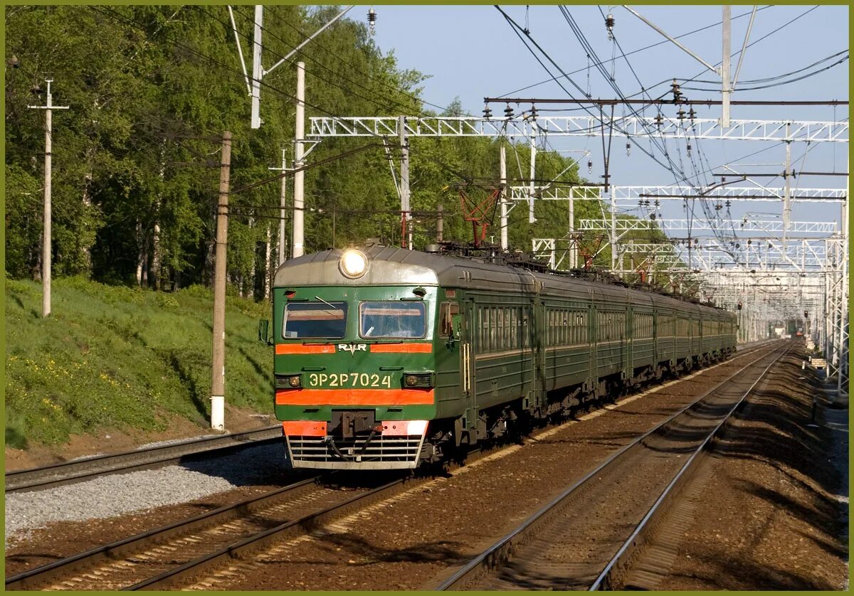 электропоезда депо апрелевка. дорога к станции сушкинская. курский фрязево станции. орехово апрелевка электричка. киевский вокзал апрелевка станции.