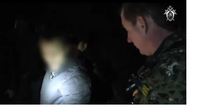 Маленькая девственница. Отчим девственницу. Отчим девственницу. Юная падчерица. Отчим.