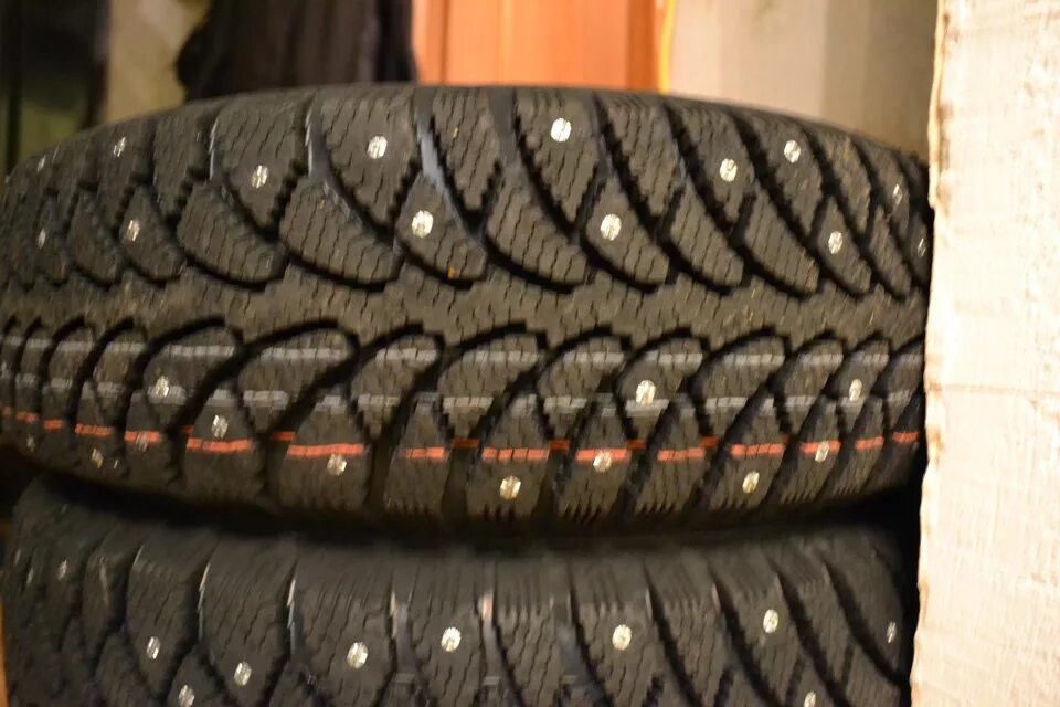 Новые шины на 14 зимние. Cordiant Sno-Max 175/65 r14. Зимние шины Cordiant Sno-Max 175/65/r14. Кордиант шины зимние 14 175 65. Зимняя резина r14 175 65 Max load.