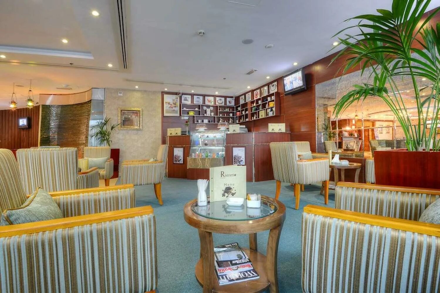 Отель Golden Tulip al Barsha. Golden Tulip al Barsha Hotel 4. Голден Тулип Аль барша Дубай. Гостиница в Дубае Голден Тулип Аль барша.