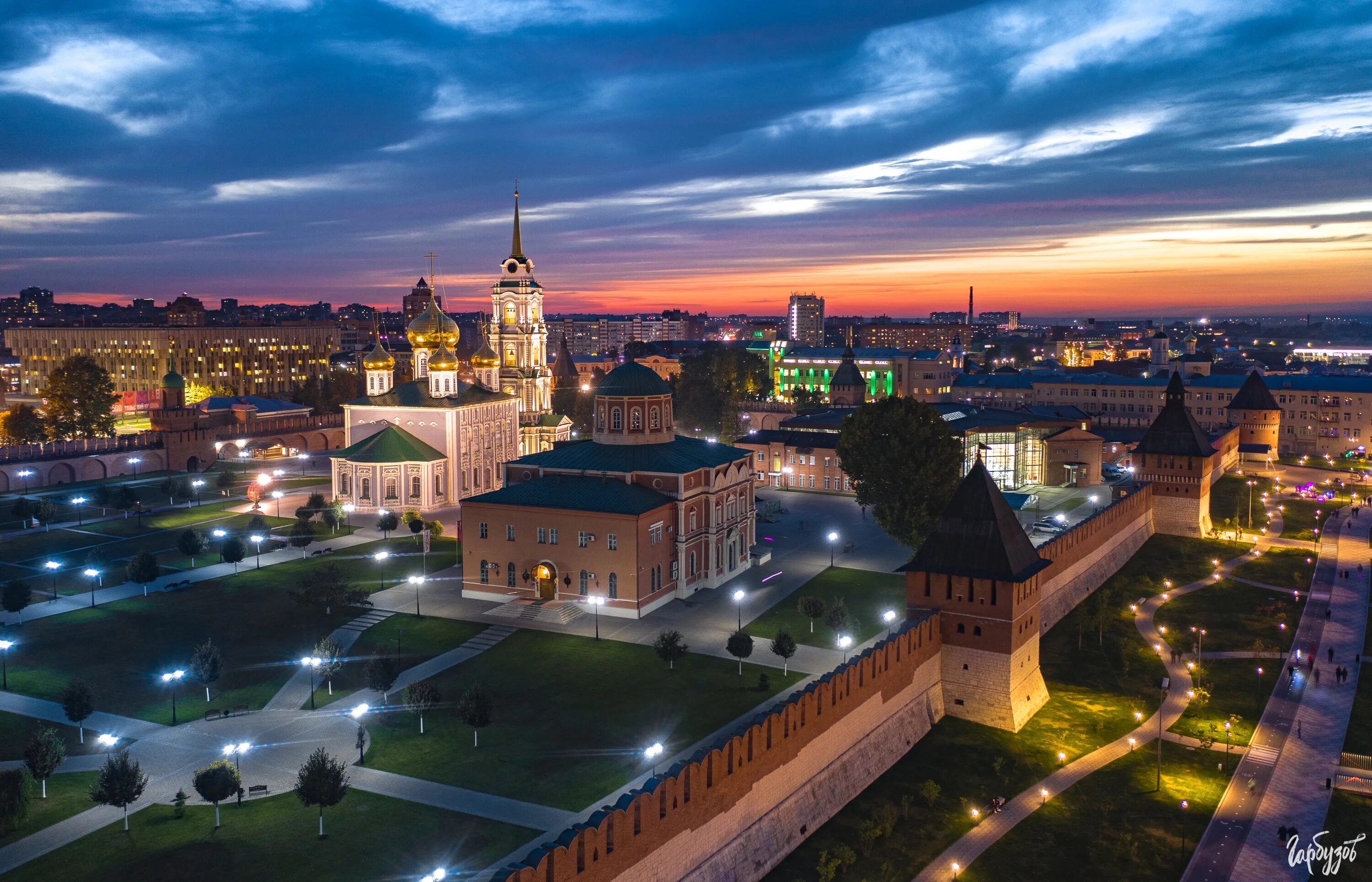 Кремль в городе тула. Тульский кремль тула. кремль тула гарбузов. тула центр города. тула набережная у кремля.