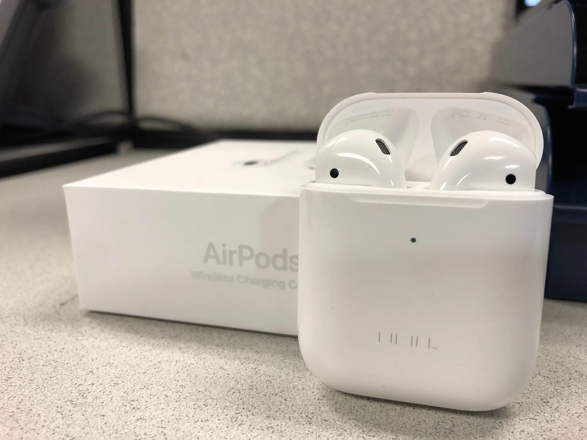 A2564 airpods. Айрподс 2. Айрподс 3. AIRPODS Pro 2 коробка. Аирподс 1.