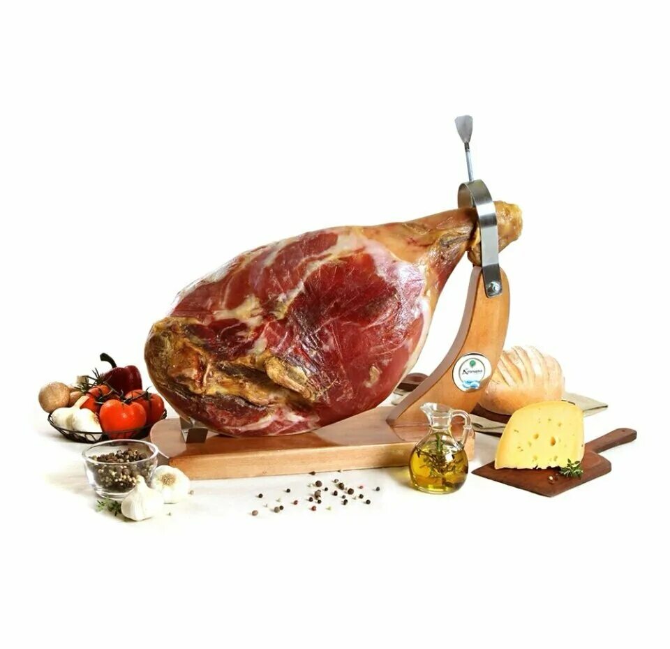 испанский деликатес хамон. хамон серрано нога. хамон на кости serrano резерв. хамон иберико де бейота "альбаррагена". хамон испания.