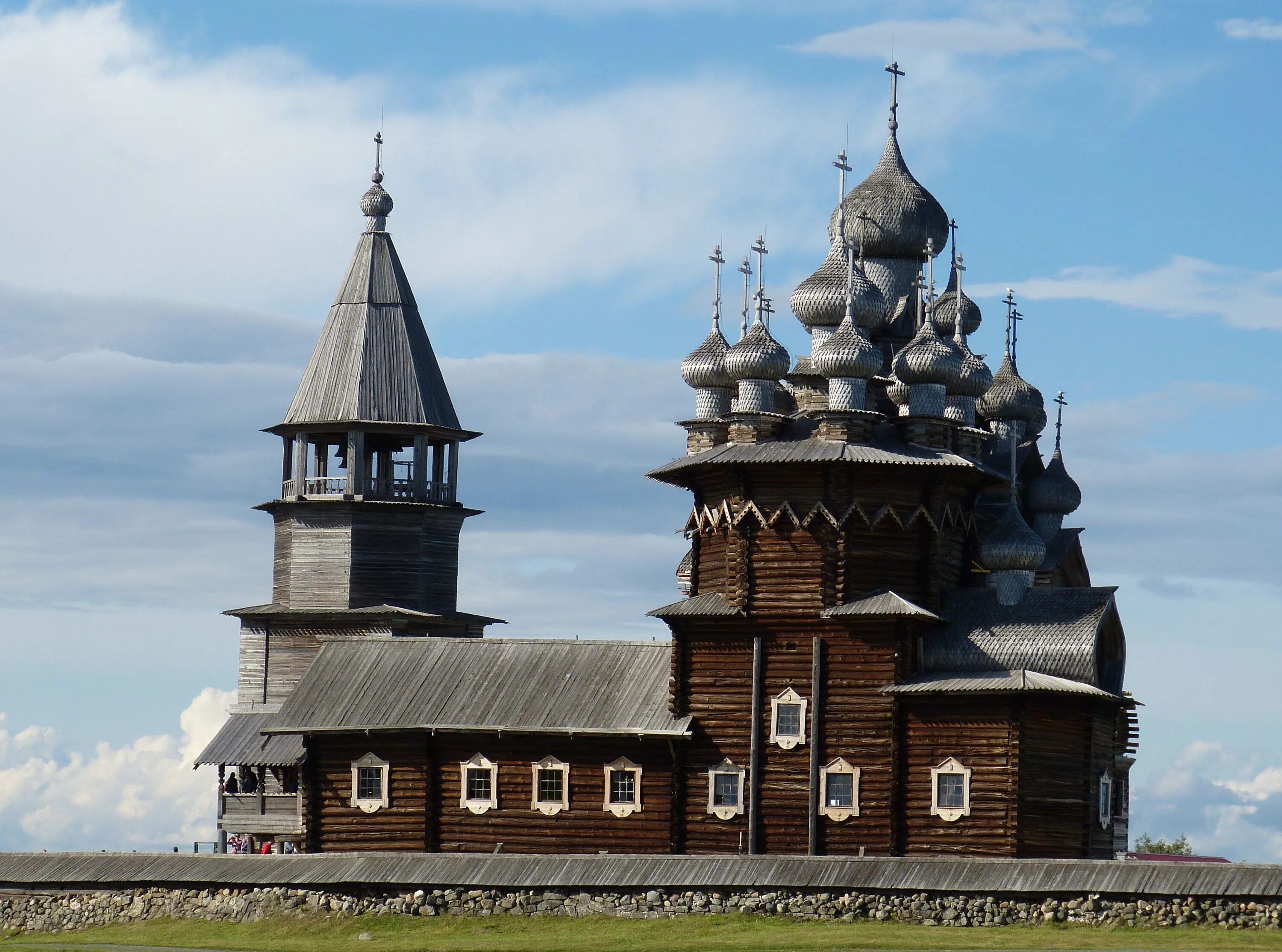 Церковь Покрова Пресвятой Богородицы Кижи. Церковь Покрова Пресвятой Богородицы на острове Кижи. Кижский Погост Покровская Церковь. Покровская Церковь на острове Кижи. Место культурного наследия россии