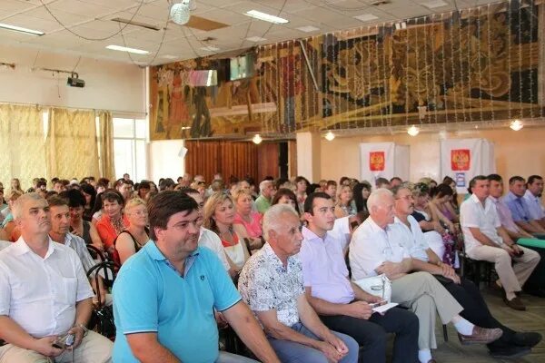 Администрация Ильского городского поселения Северского района.