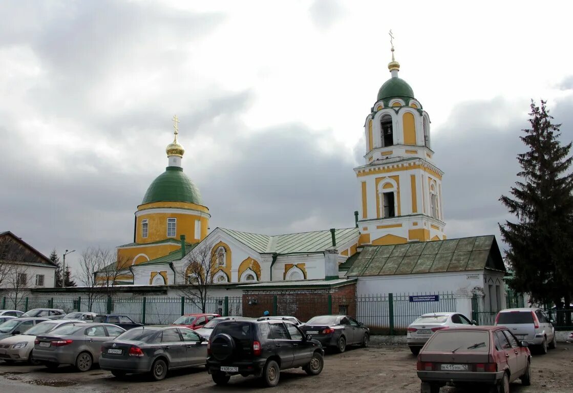 Храм рождества марии. Миланский собор дуомо главный алтарь. Церковь рождества пресвятой богородицы марий эл. Храм рождества марии. Церковь в семеновке марий эл.