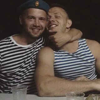 14 моряков