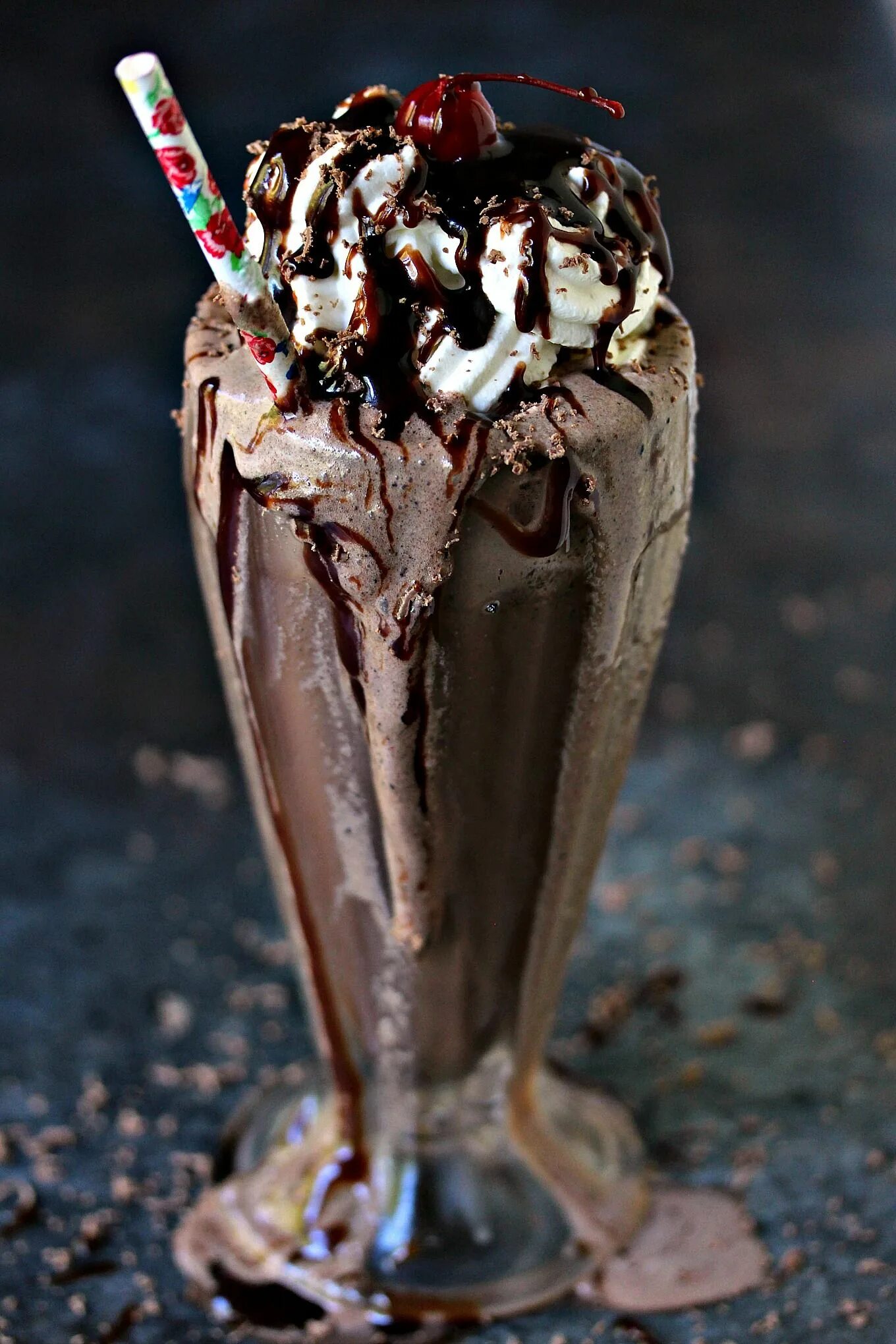 Shakeology peppermint mocha. Вкусные шоколадные коктейли. Молочный коктейль шоколадный. Милк шейк коктейль шоколадный. Шоколадный коктейль с мороженым.