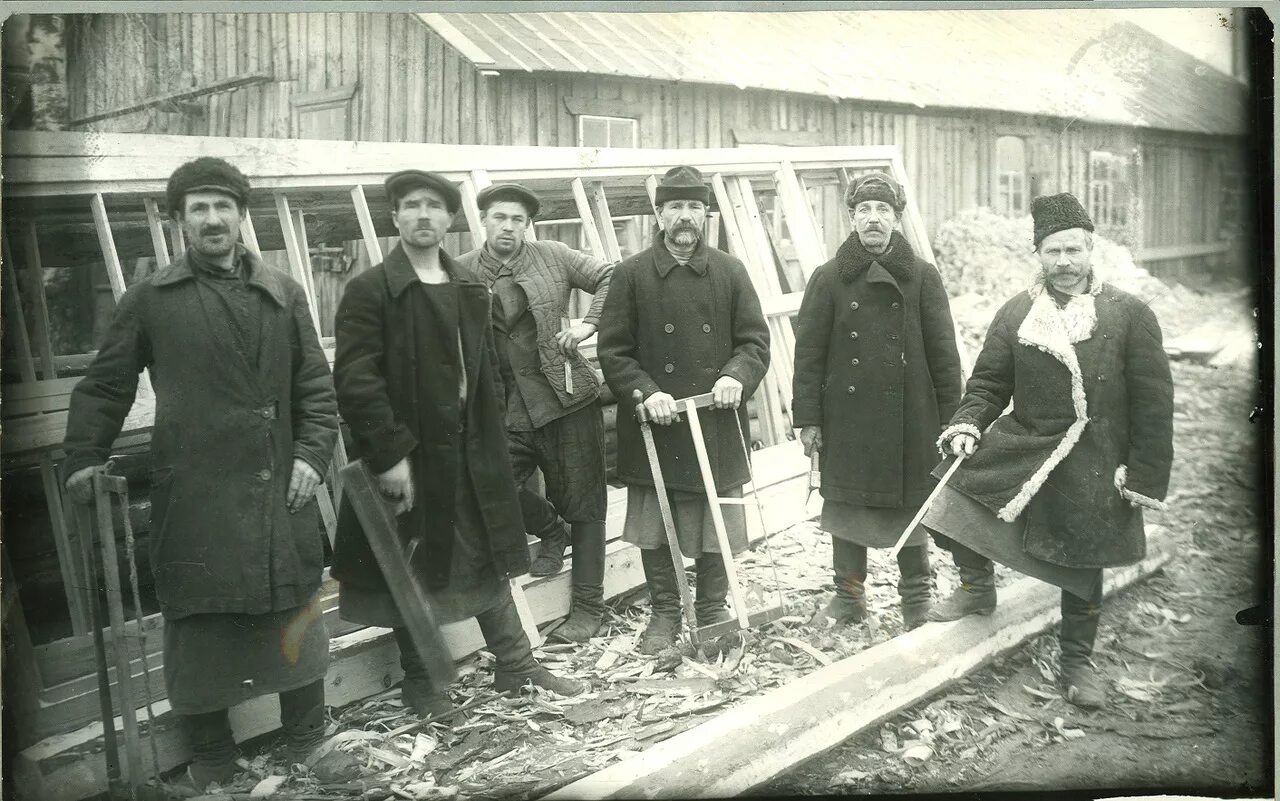 Городской начальник в дореволюционной. Рабочие в царской России. Рабочие до революции. Дореволюционный рабочий. Рабочие дореволюционная Россия.