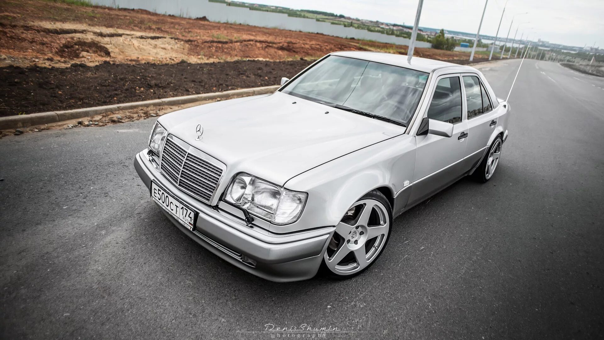 Мерседес е124. Mercedes Benz w124 e500. Mercedes Benz w124 e200. Mercedes w124 e500. Mercedes Benz e500 w124 волчок.