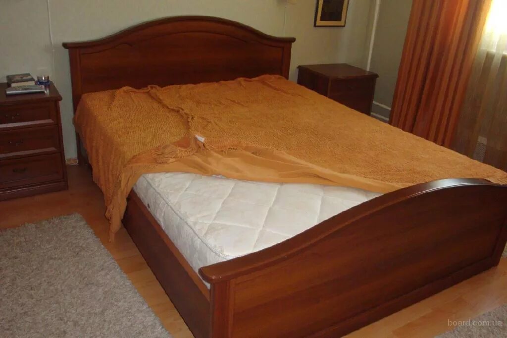 Продаже кровать б у. Кровать двуспальная б/у. Советская двуспальная кровать. Советская кровать 2х спальная. Спальный кровать б/у.