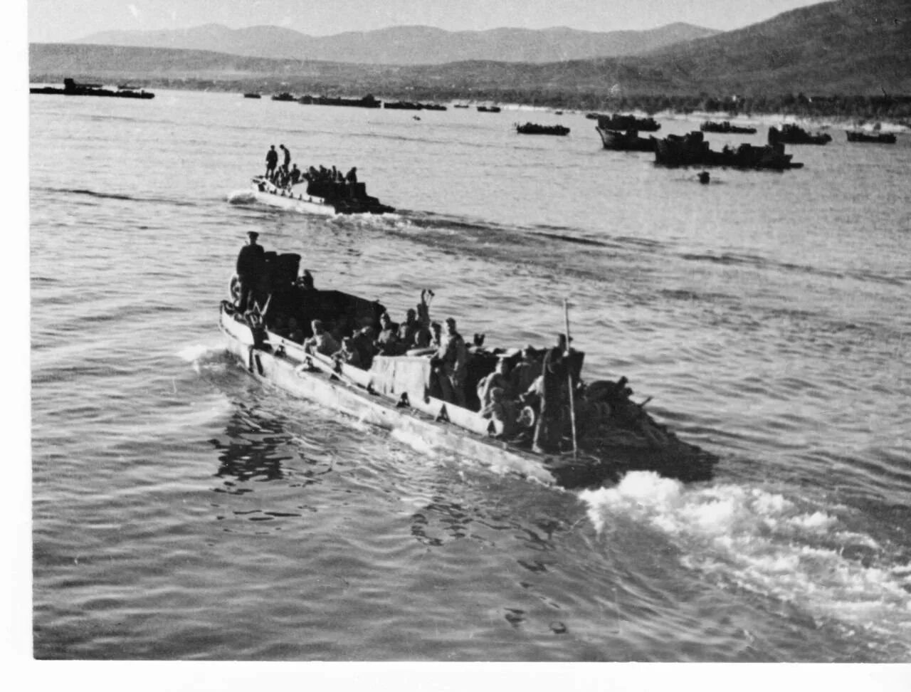 История высадки. Новороссийск малая земля 1943. Малая земля Новороссийский десант 1943. Высадка десанта в Новороссийске 1943. Малая земля Новороссийск высадка десанта.