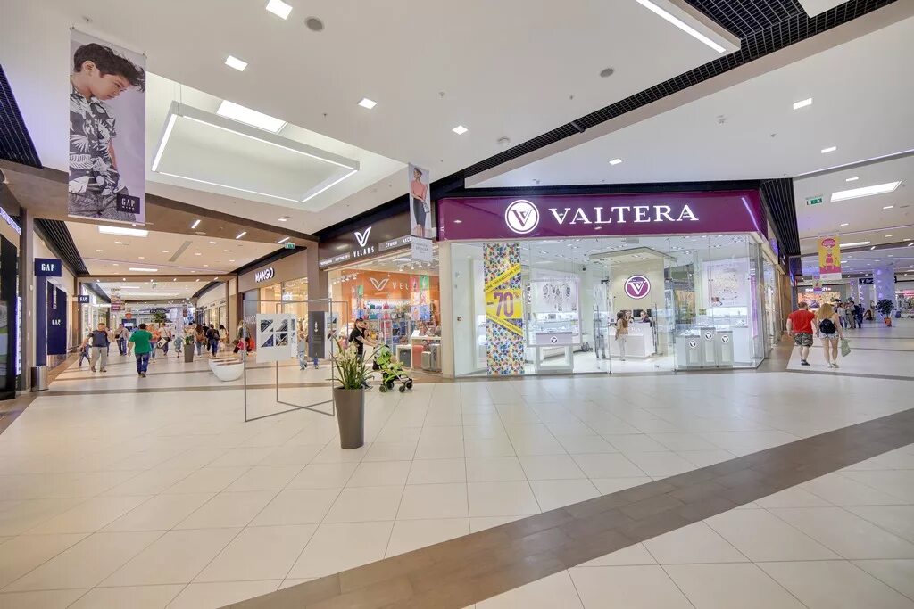 Тц весна москва алтуфьево. Тц весна алтуфьево. Весна магазины алтуфьево. Интернет трц. Бутово молл южное бутово.