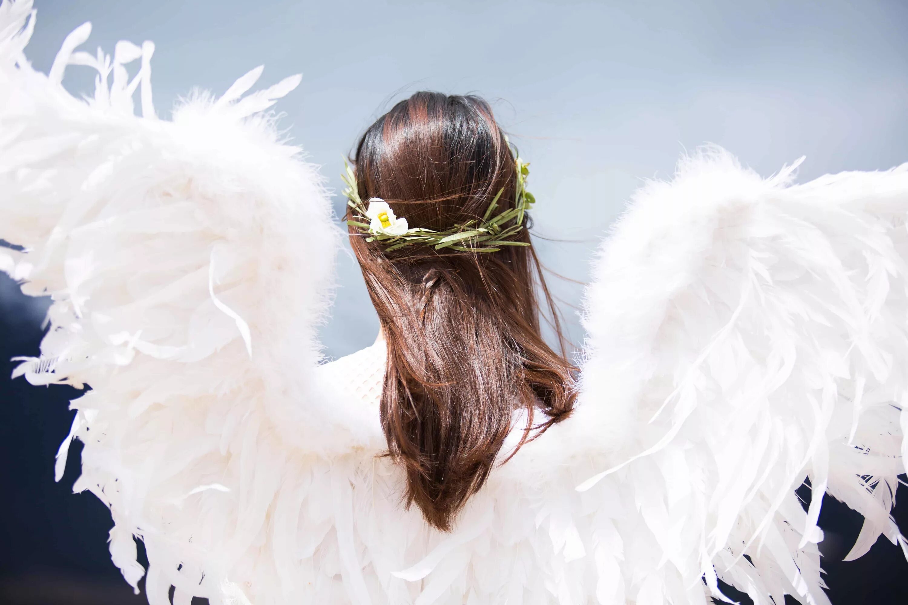 Видишь крылья за спиной. Крылья ангела. Женщина с крыльями. Фотосессия с крыльями. Фотосессия с крыльями ангела.