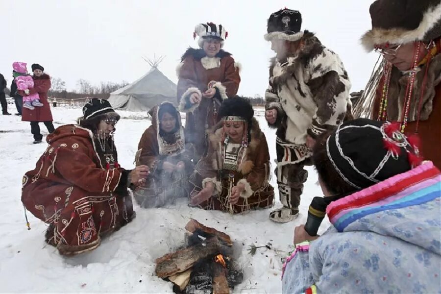 народ чукчи культура традиции и обычаи для детей. чукчи обычаи и традиции. традиции чукчей. чукчи праздники и обычаи. нганасаны, ханты, манси.