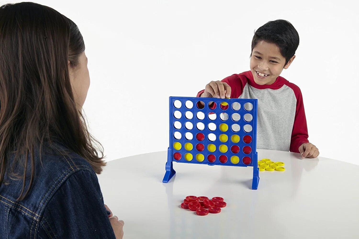 Fun games 4. Connect 4 игра. Hasbro Собери 4. Коннект настольная игра. Простые настольные игры для детей.