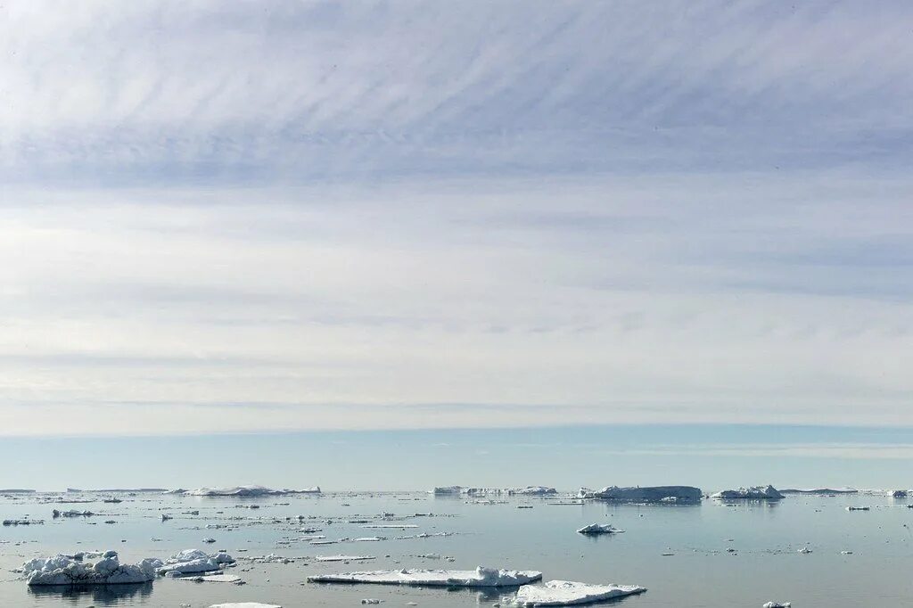 Море содружества. Море Космонавтов Антарктида. Море Космонавтов земля Эндерби. Море Космонавтов Антарктида станция Молодежная. Море Космонавтов фото.